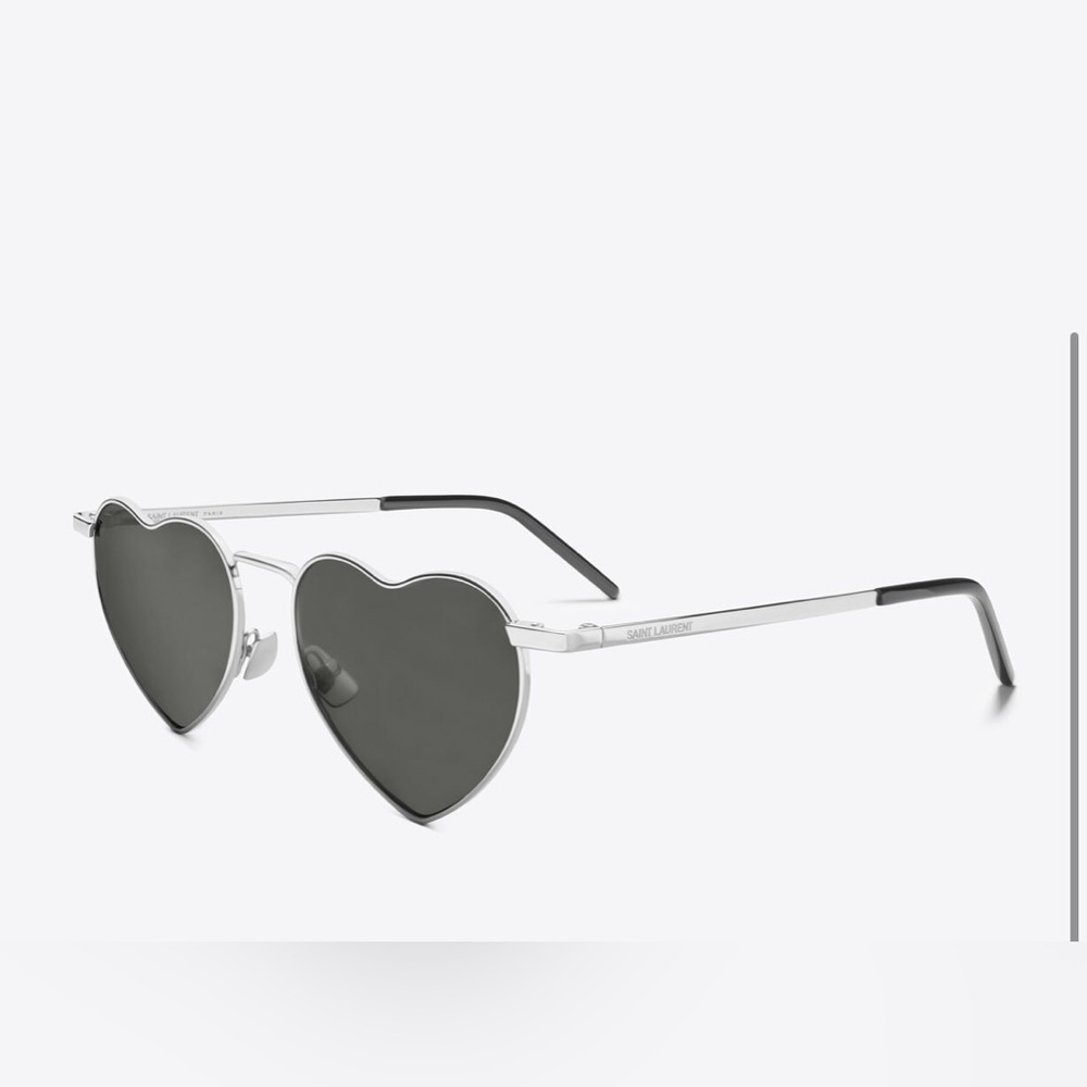 Saint Laurent
SL 301 LOULOU